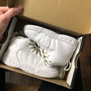 Little boys/toddlers size 7 white Jordans